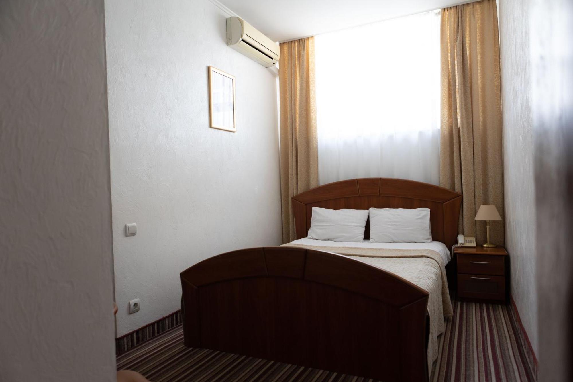 Hotel Kopa - Zhovkva Εξωτερικό φωτογραφία